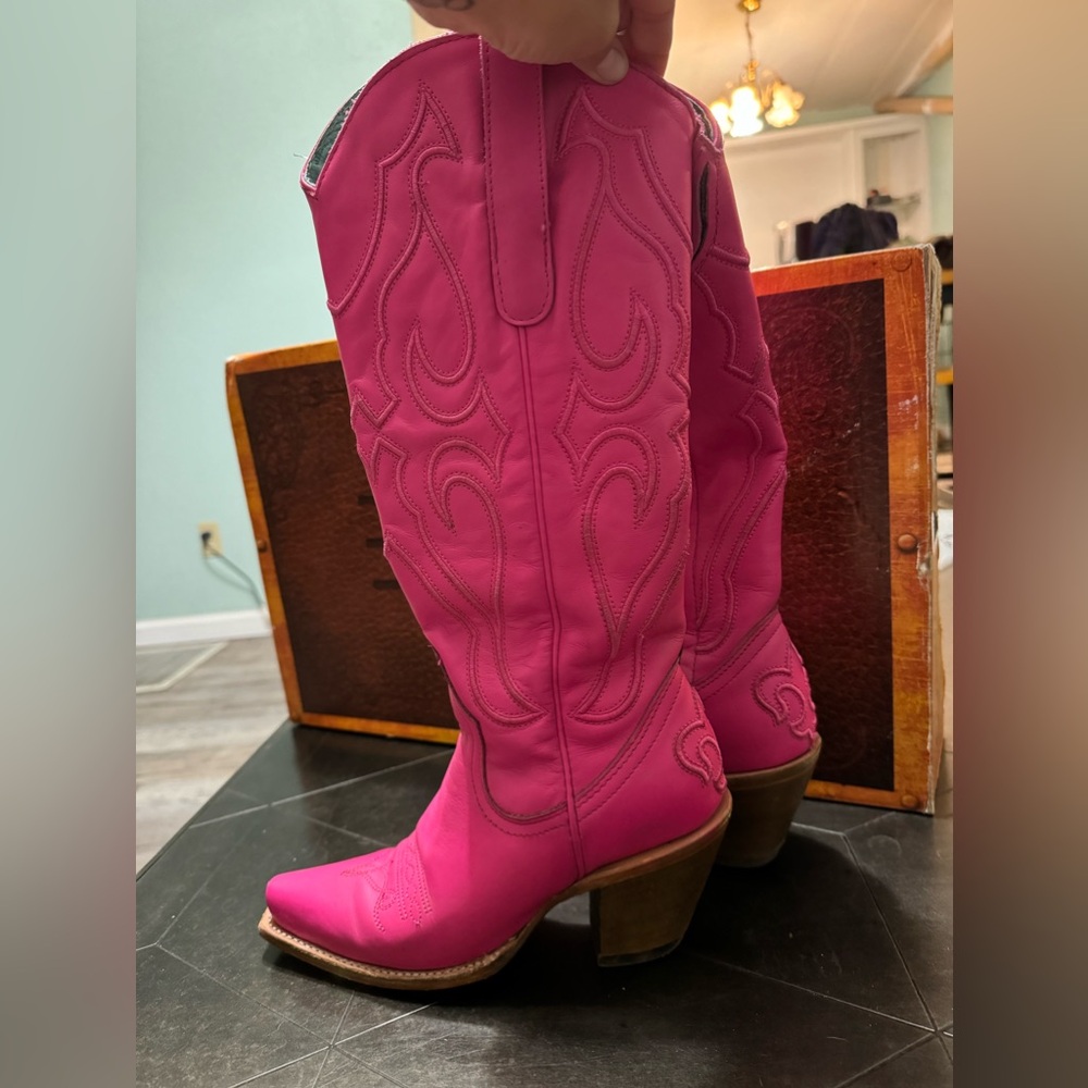 Bright Pink Tall Corral Boots size 5.5 worn twice
Have been kept in original box